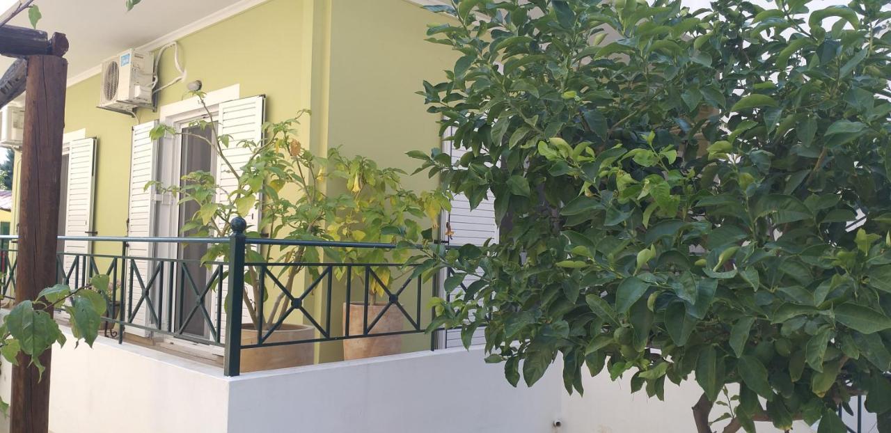Vicky'S Place,Near Athens Airport Koropíon Dış mekan fotoğraf