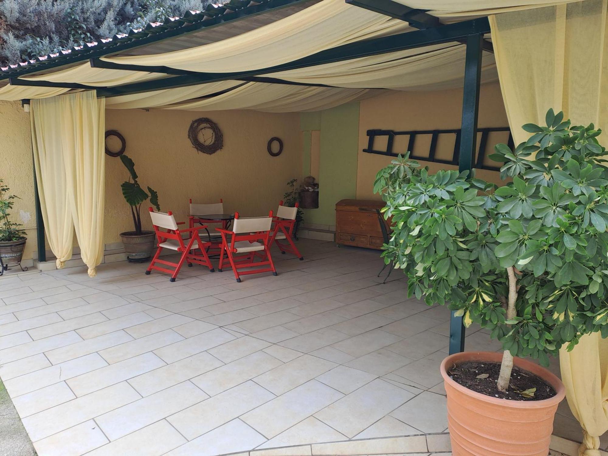 Vicky'S Place,Near Athens Airport Koropíon Dış mekan fotoğraf
